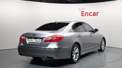 Hyundai Genesis
