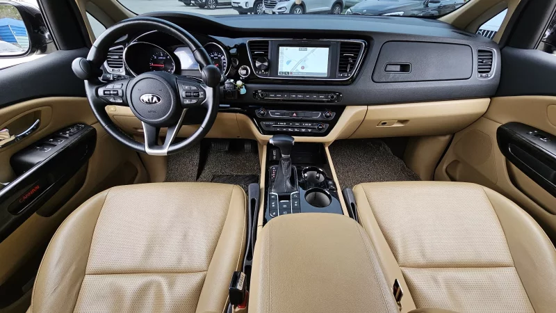 Kia Carnival
