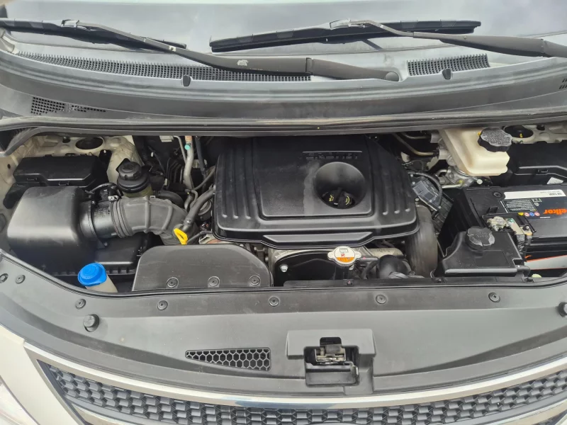 Hyundai Grand Starex