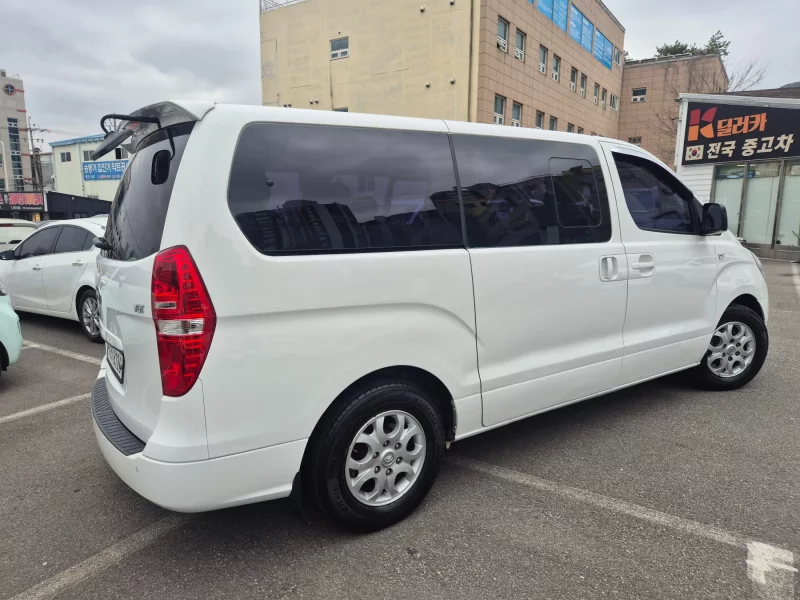Hyundai Grand Starex