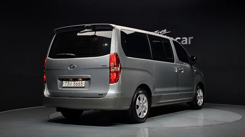 Hyundai Grand Starex