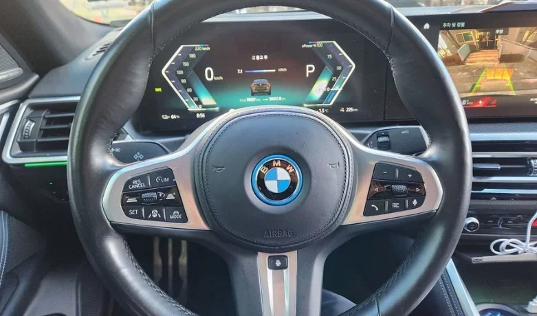 BMW i4