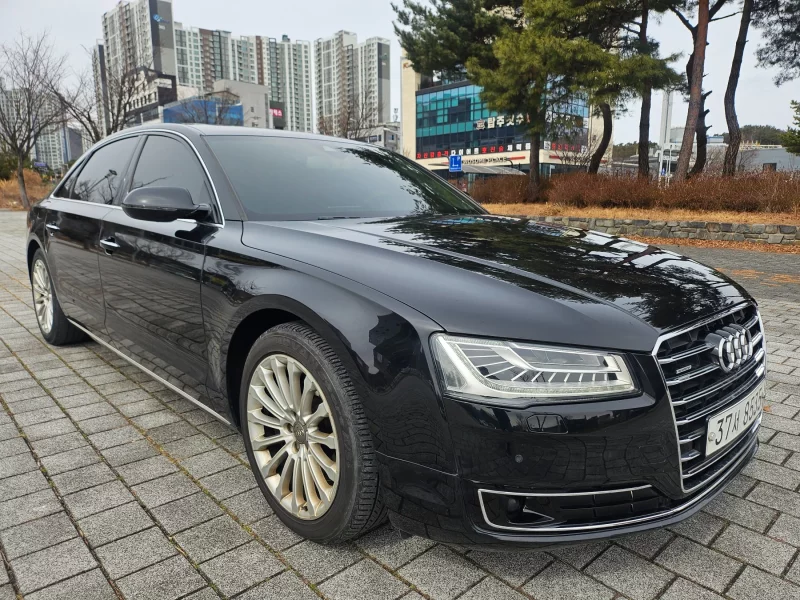 Audi A8