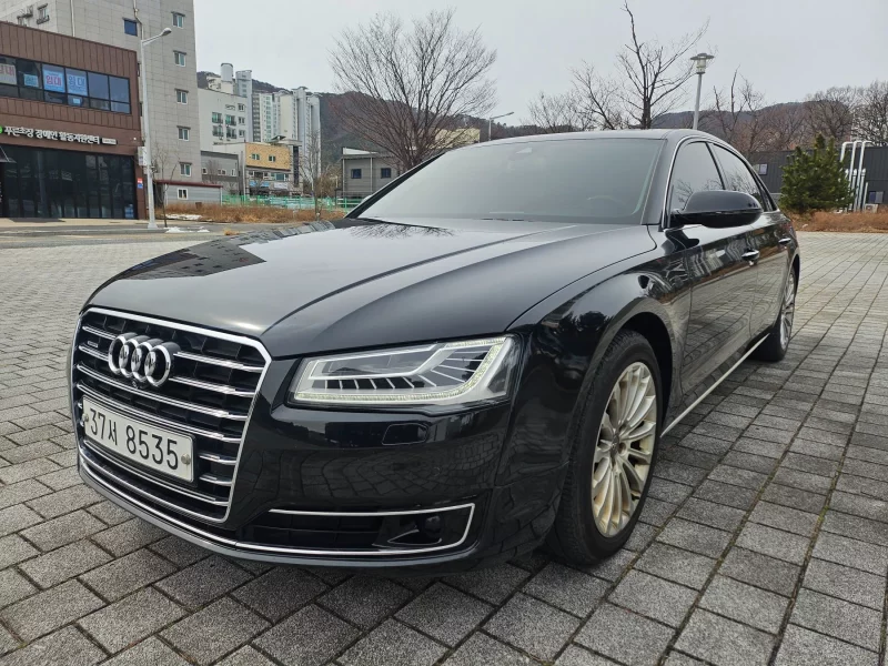 Audi A8