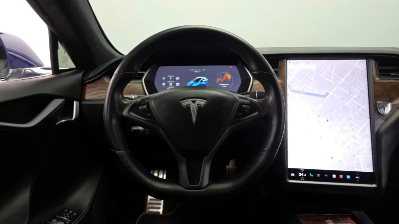 Tesla MODEL S