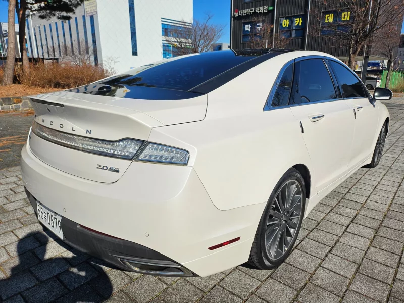 Lincoln MKZ