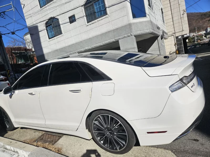 Lincoln MKZ