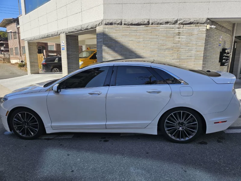 Lincoln MKZ