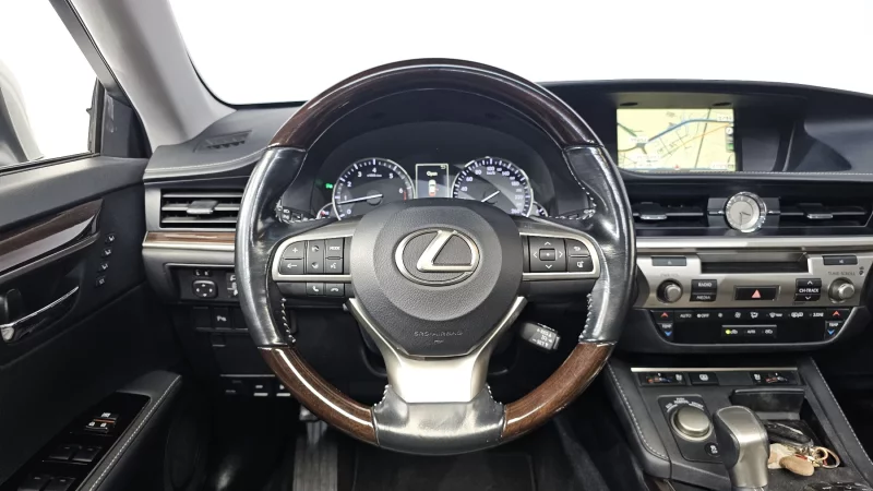 Lexus ES350