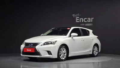 Lexus CT200h
