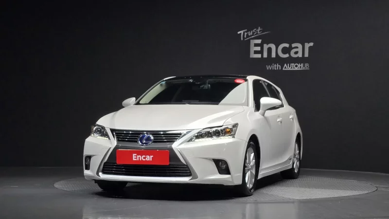 Lexus CT200h