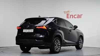 Lexus NX300h