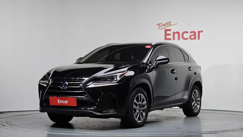 Lexus NX300h