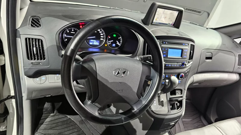 Hyundai Grand Starex