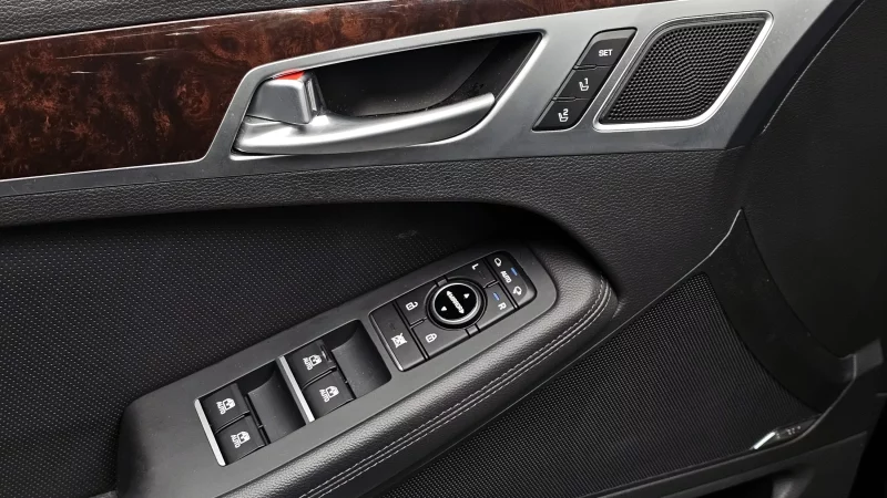 Hyundai Genesis