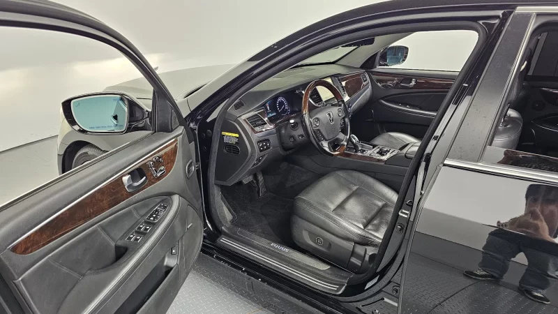 Hyundai Equus