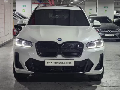 BMW iX3