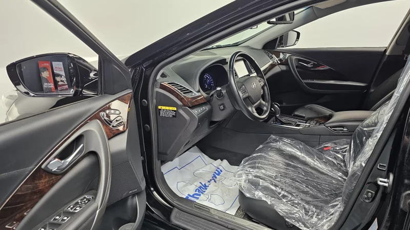 Hyundai Aslan