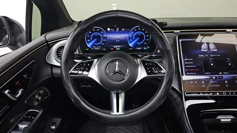 Mercedes-Benz EQE
