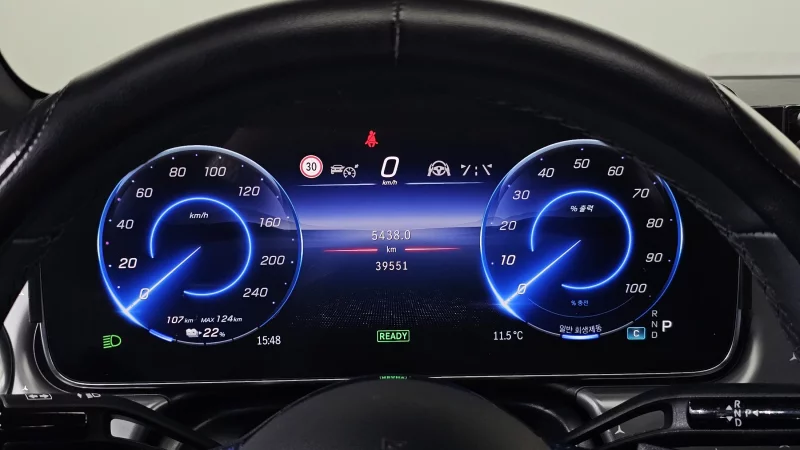 Mercedes-Benz EQE