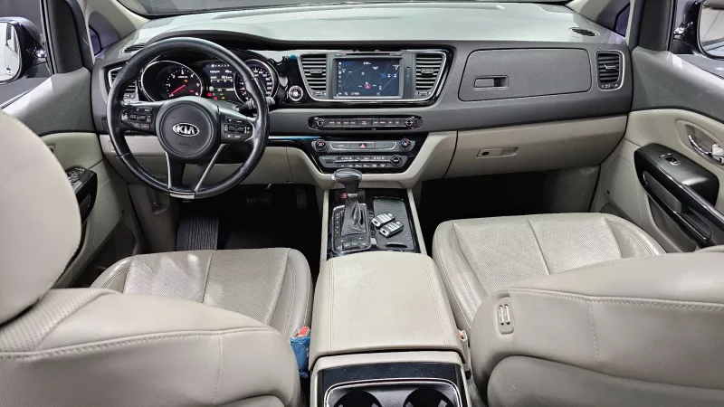Kia Carnival