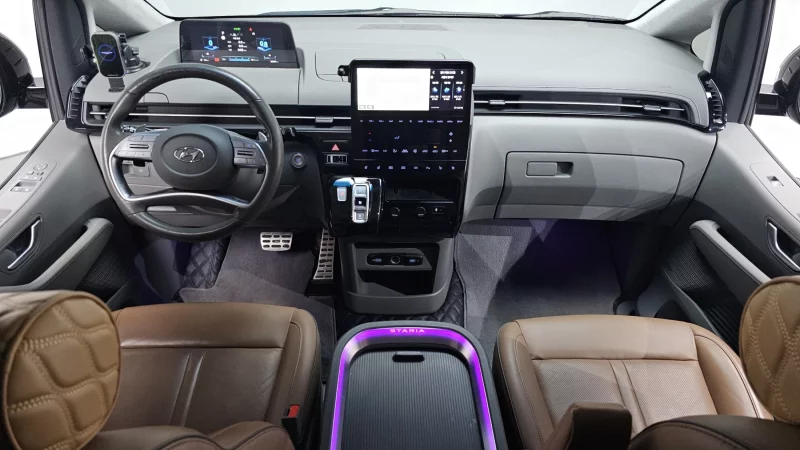 Hyundai Staria