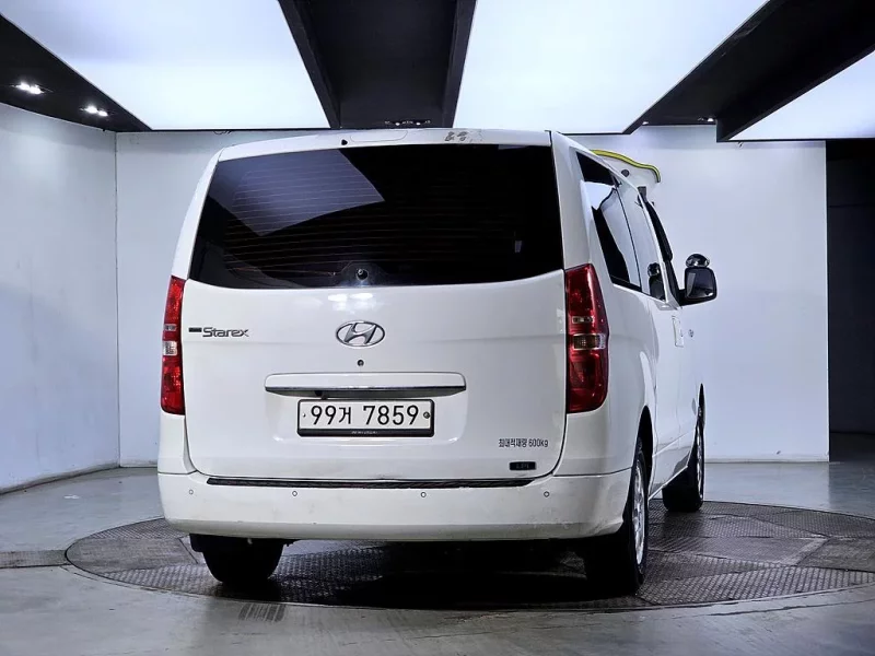 Hyundai Grand Starex