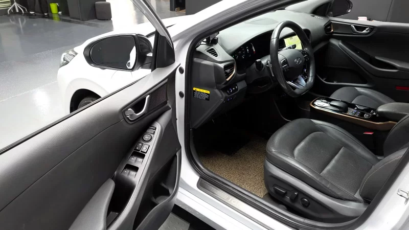 Hyundai Ioniq