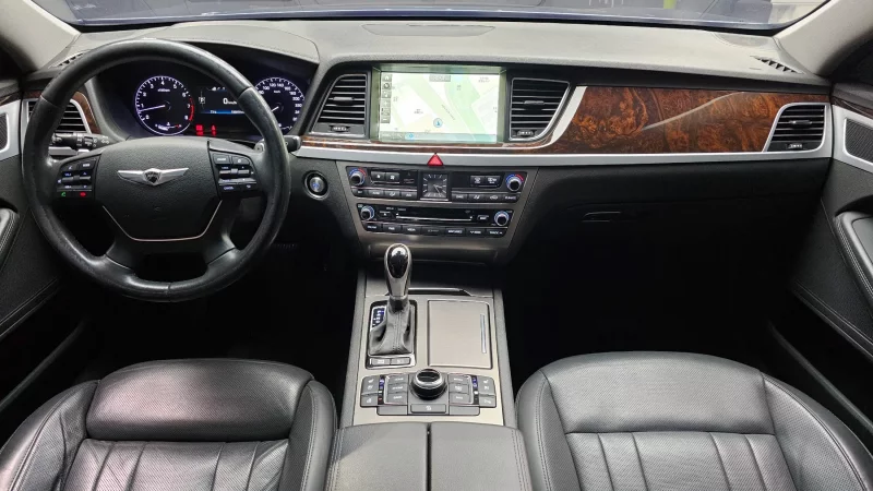 Hyundai Genesis