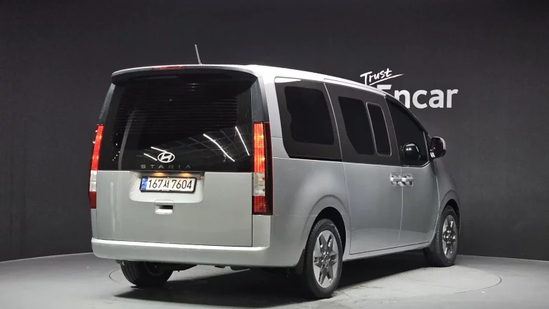 Hyundai Staria