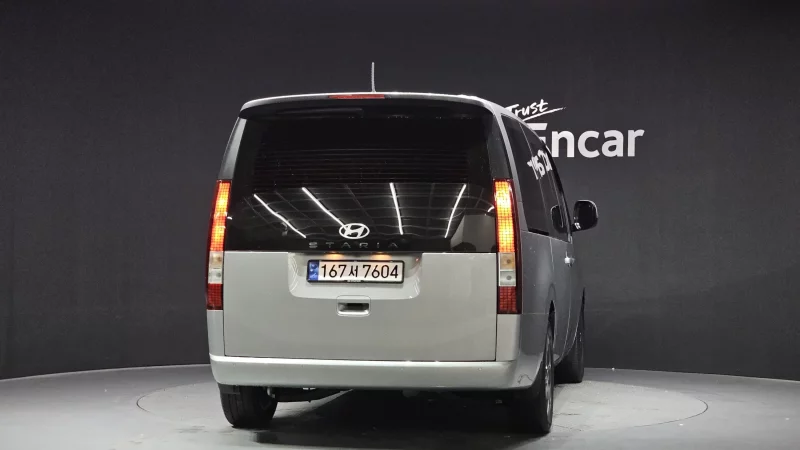 Hyundai Staria