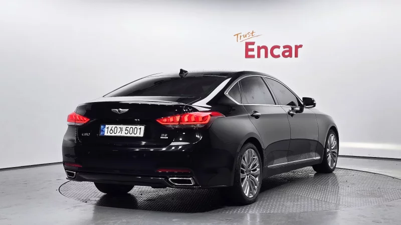 Hyundai Genesis
