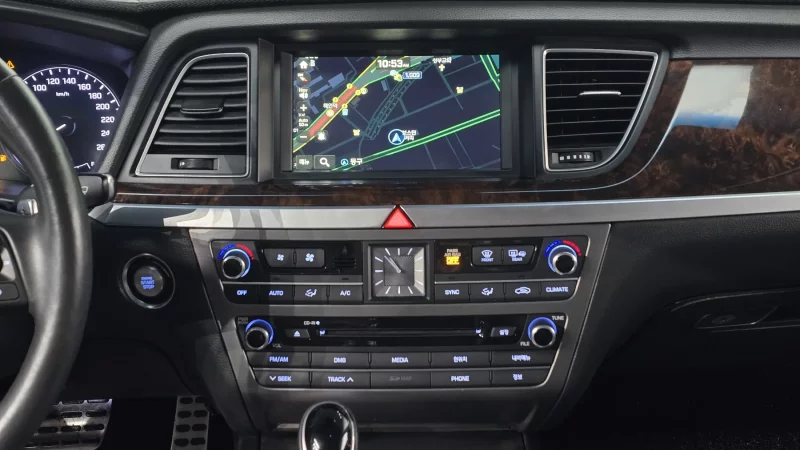 Hyundai Genesis