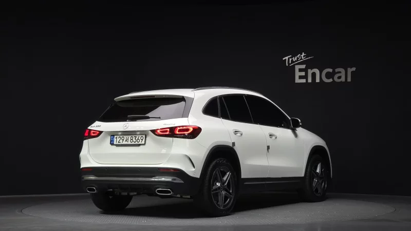 Mercedes-Benz GLA-Class