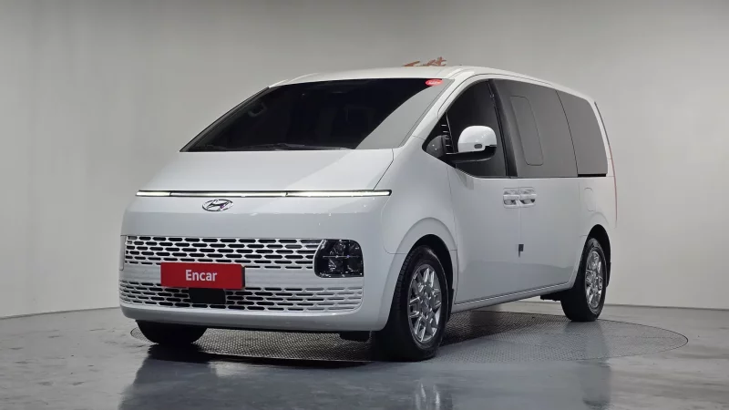 Hyundai Staria