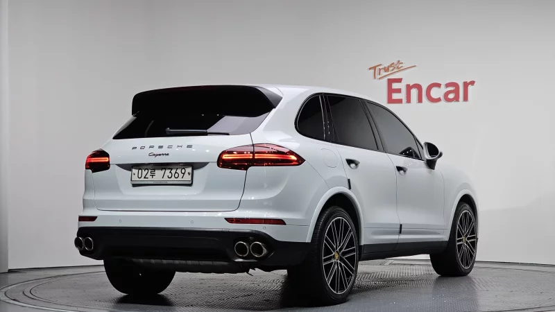 Porsche CAYENNE