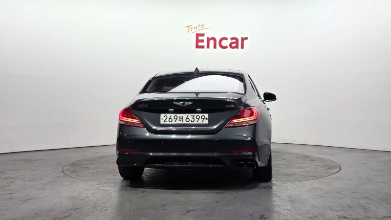 Genesis G70