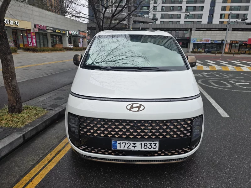 Hyundai Staria