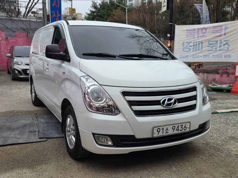 Hyundai Starex