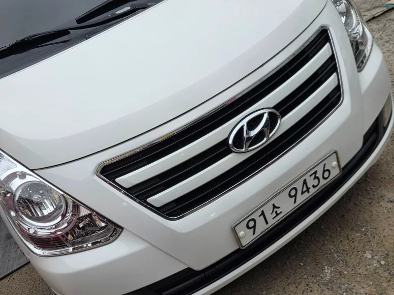 Hyundai Starex