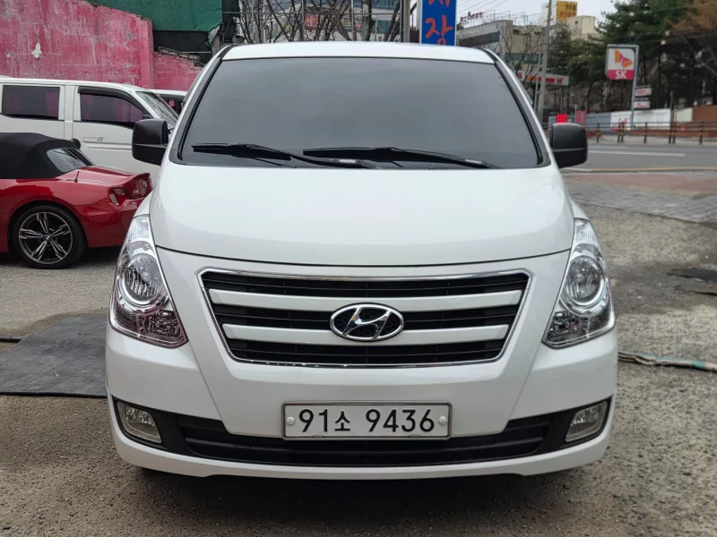 Hyundai Starex