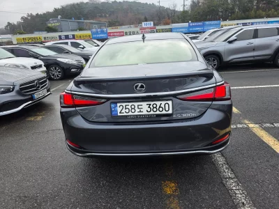 Lexus ES300h