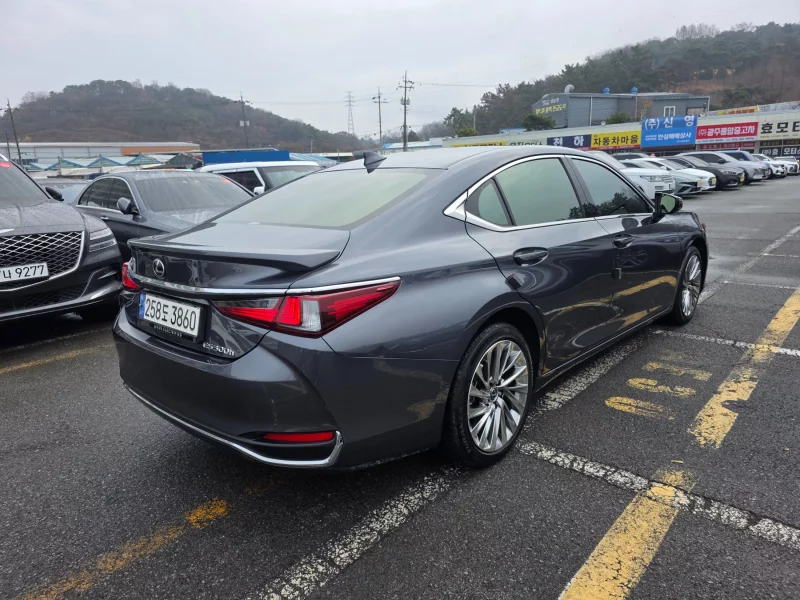 Lexus ES300h