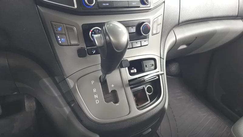 Hyundai Grand Starex