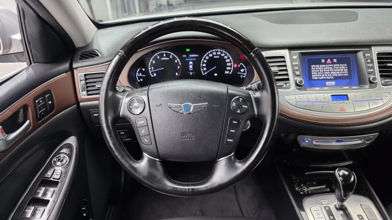 Hyundai Genesis
