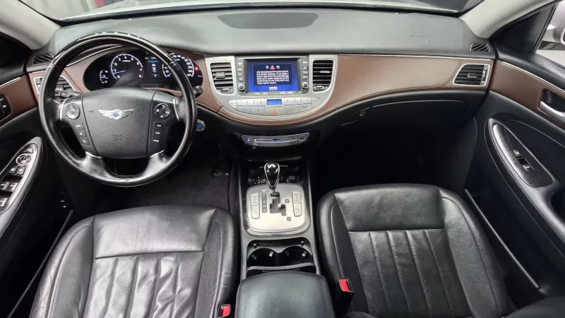 Hyundai Genesis