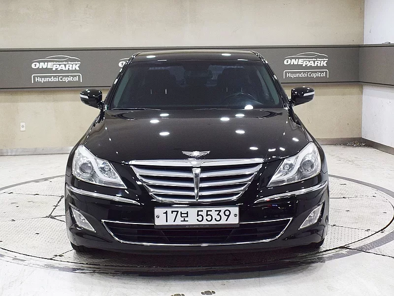 Hyundai Genesis