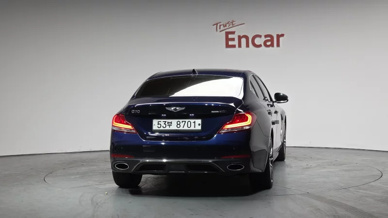Genesis G70