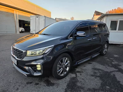 Kia Carnival