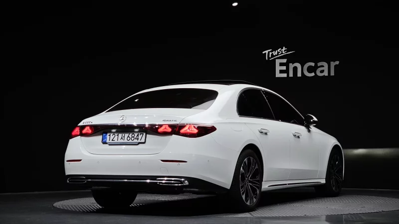 Mercedes-Benz E-Class